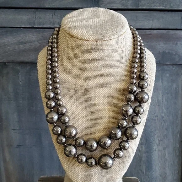 SILVER BEADED 17 INCH NECKLACE 2 STRINGS WITH EXTRA INCH DROP - Picture 2 of 3